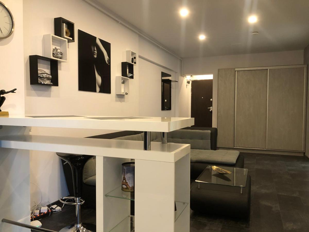Stylish Westpark 2 Residence Lake View W8 ブカレスト エクステリア 写真